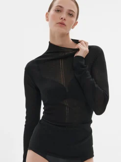 LIGHT KNIT
